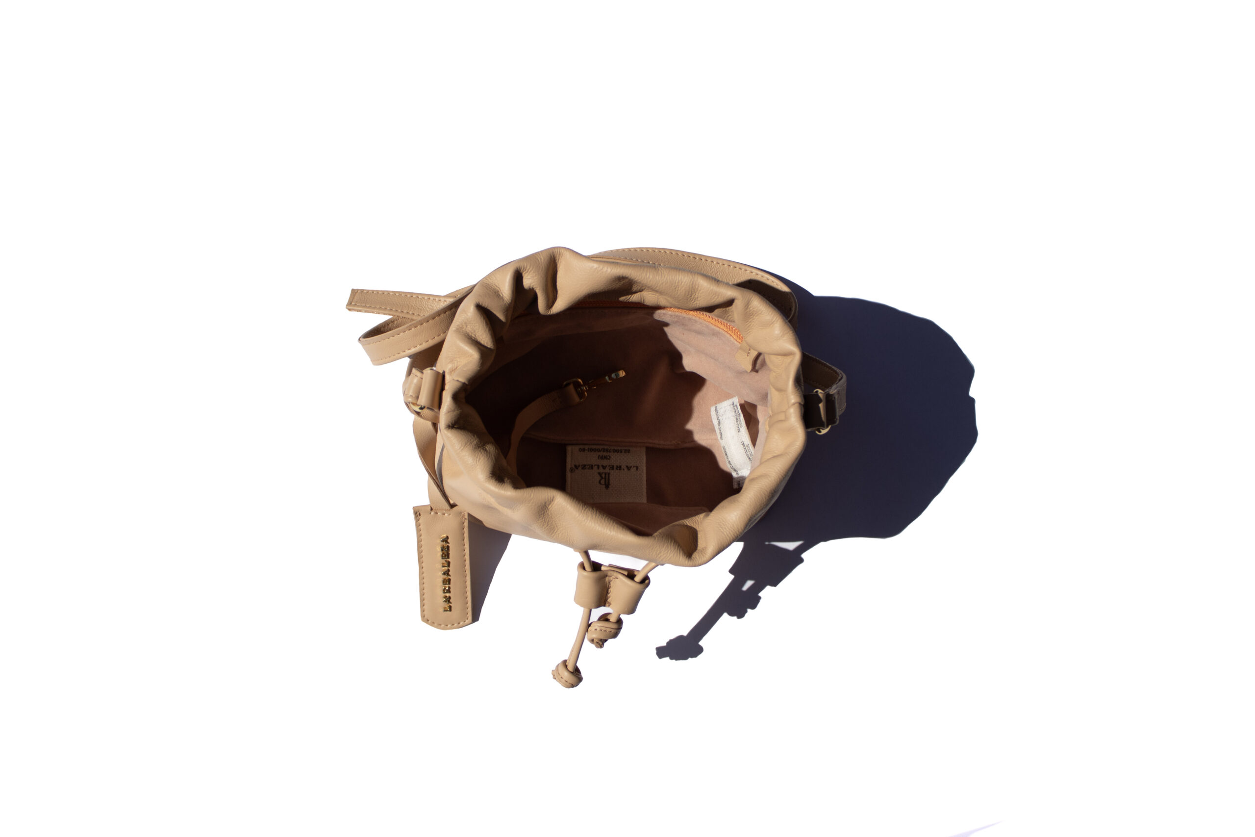 Bolsa Bucket Pequena Camelo Vista 3