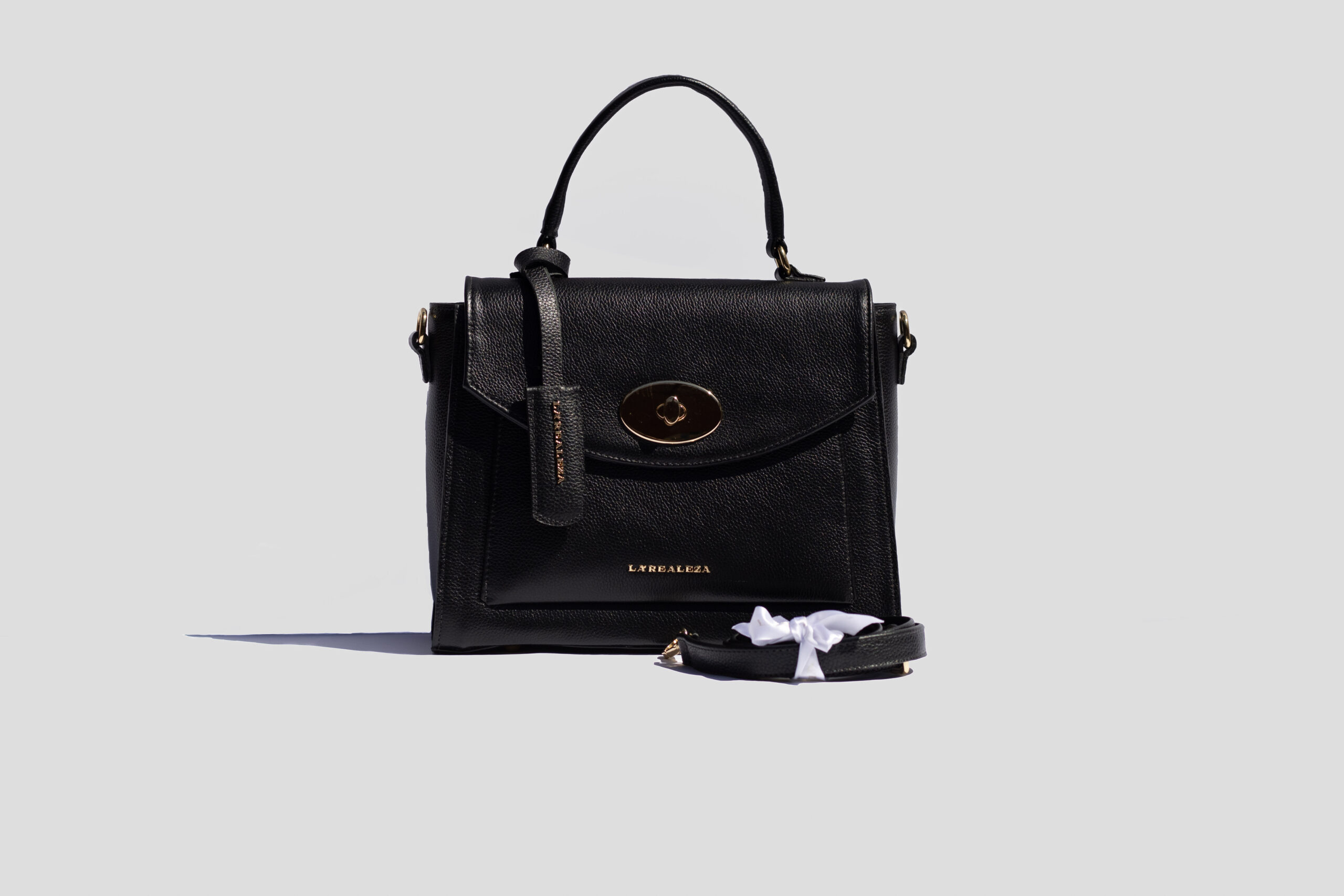 Bolsa Classic Essence Preta