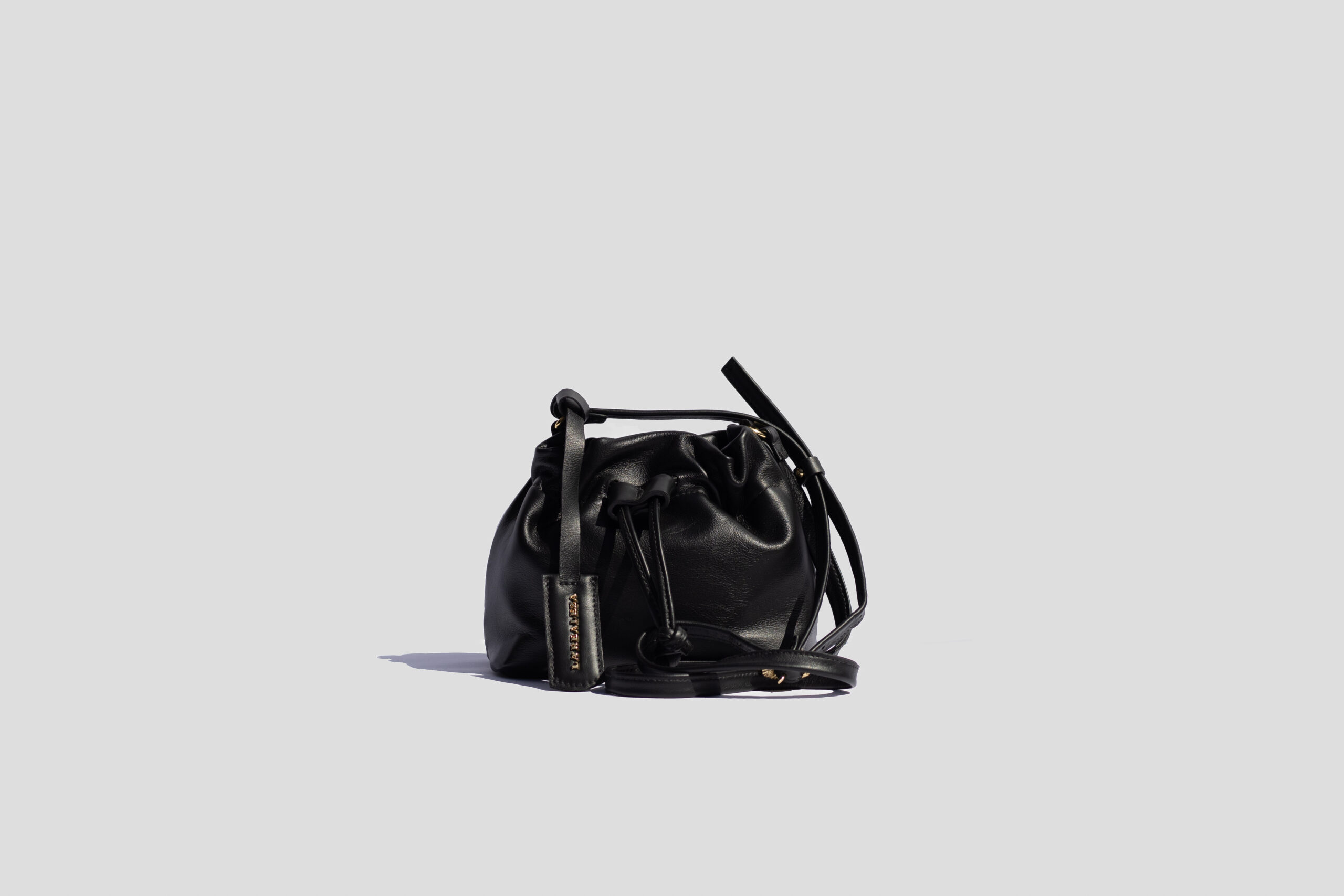 Bolsa Bucket Pequena Preta